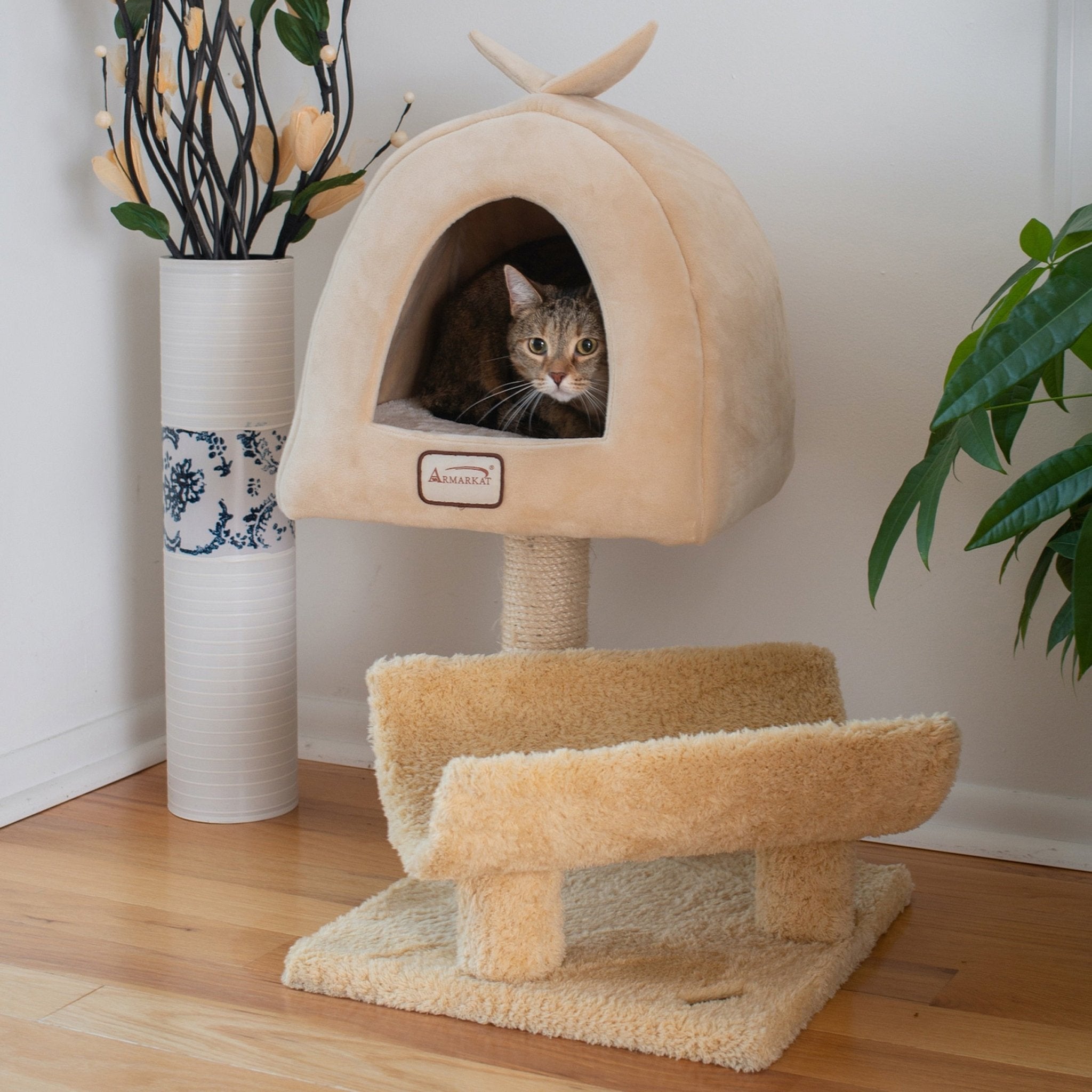 small-wooden-deluxe-cat-tree-687196.jpg