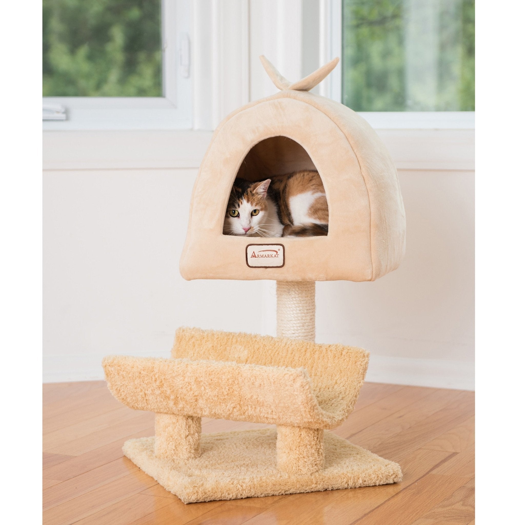 small-wooden-deluxe-cat-tree-759636.jpg